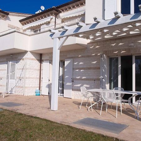 S018 - Sirolo, Nuovissimo Trilocale In Pietra Con Giardino Dx Daire Dış mekan fotoğraf