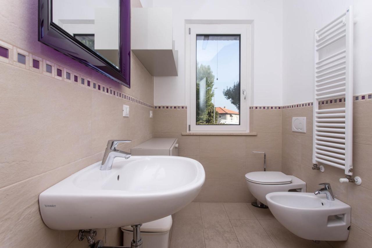 S018 - Sirolo, Nuovissimo Trilocale In Pietra Con Giardino Dx Daire Dış mekan fotoğraf